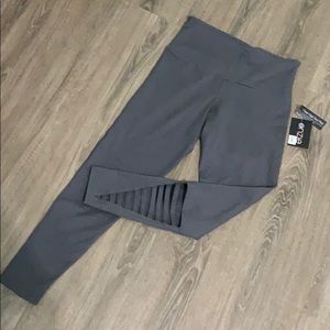 Onzie grey leggings